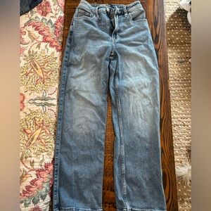 Hollister women’s  Jeans 24 short